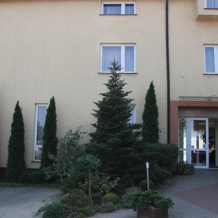 Hotel Przylesie Sierosław Buitenkant foto