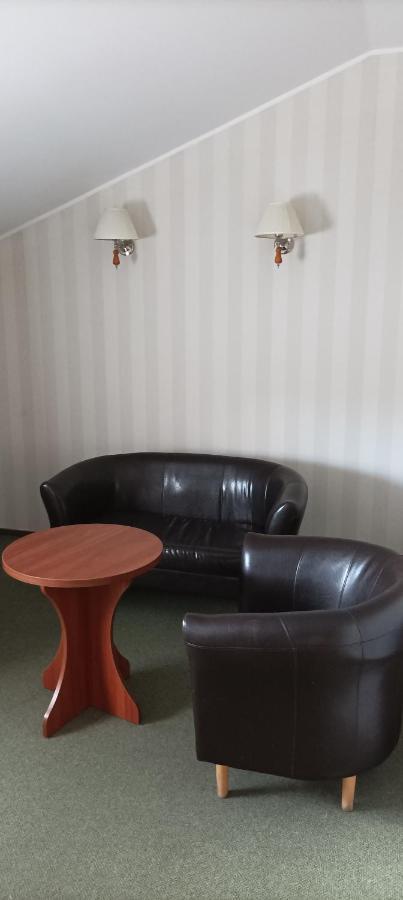 Hotel Przylesie Sierosław Buitenkant foto