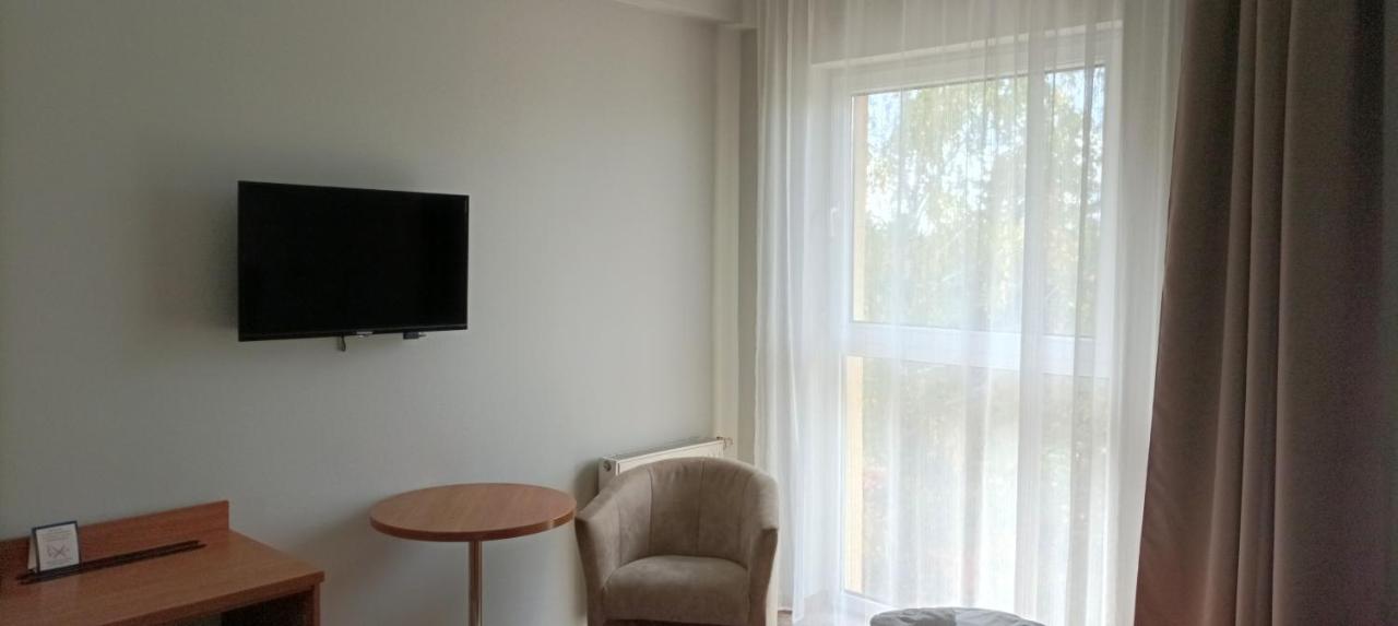 Hotel Przylesie Sierosław Buitenkant foto