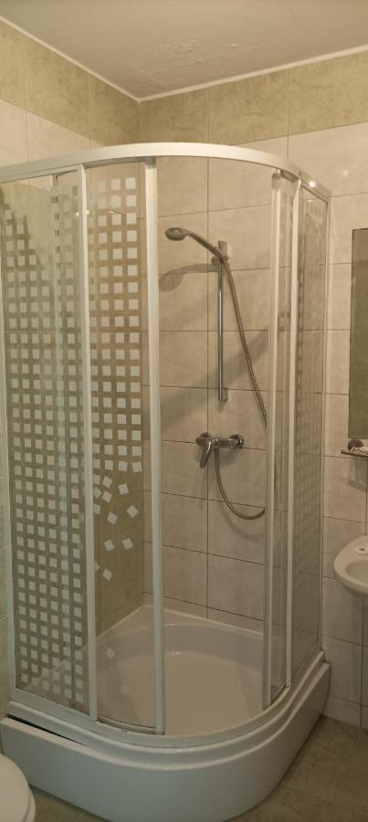 Hotel Przylesie Sierosław Buitenkant foto
