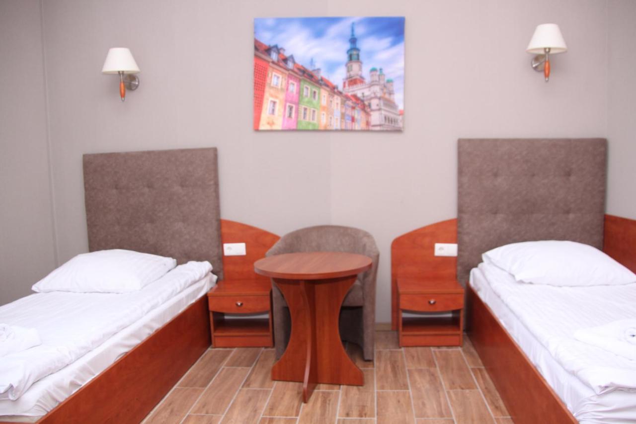 Hotel Przylesie Sierosław Buitenkant foto